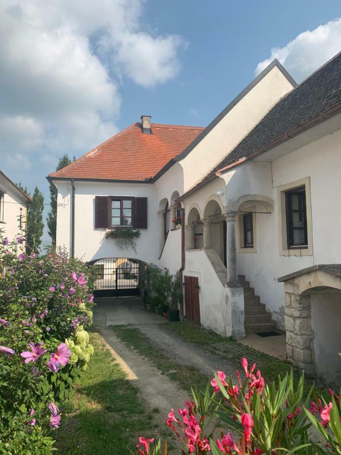 Ferienwohnungen Zum Briefmarkenhaus Mörbisch am See Eksteriør bilde
